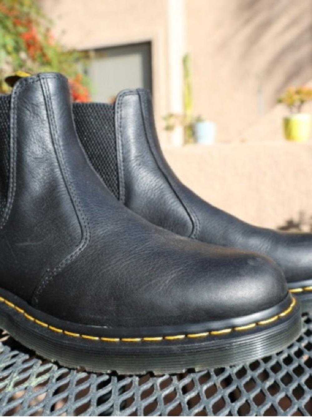 Doc Marten 2976 M10/W11 Black Chelsea Boots